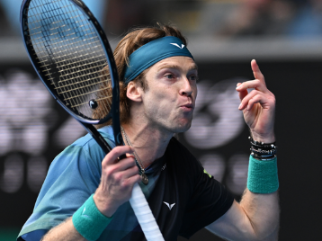 尤其是在对 尤其是在对