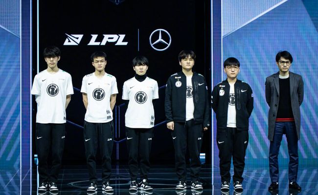 转会传闻以 转会传闻以