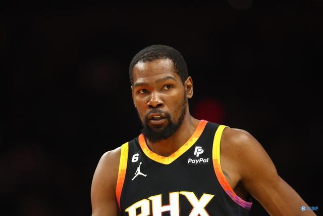 巨星光芒下 巨星光芒下